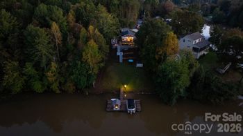 291 N Hughes Blvd, Hickory, NC 28601