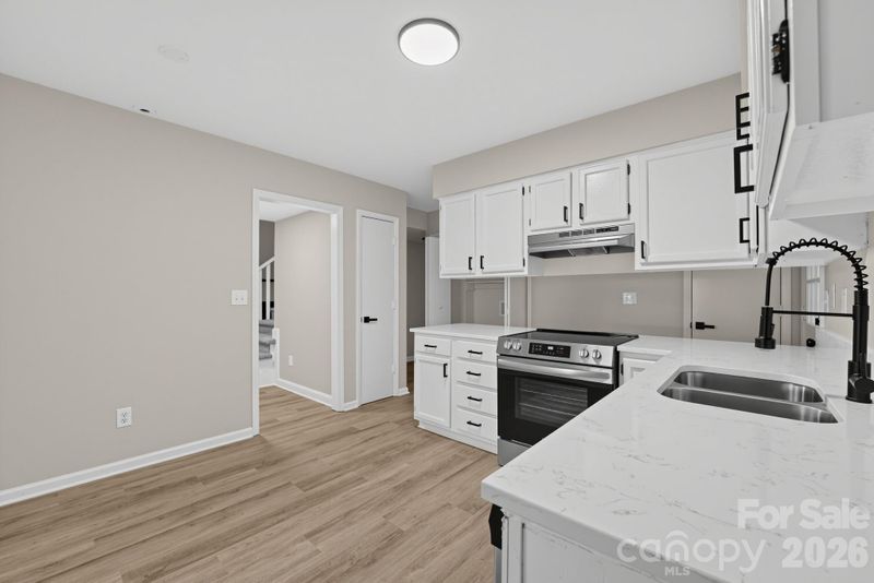 8500 Othello Pl, Charlotte, NC 28227