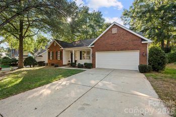 8913 Arbor Grove Ln, Charlotte, NC 28277