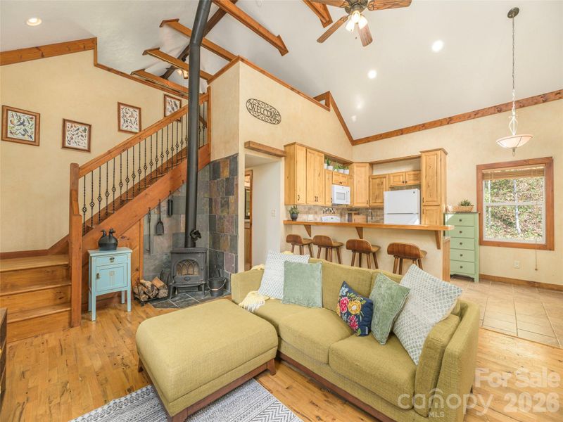 43 Rough Knob Rd, Clyde, NC 28721