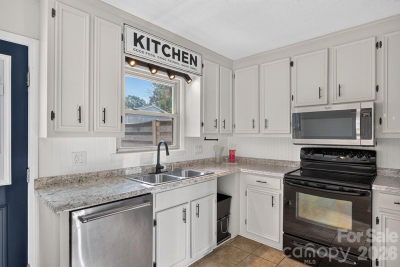 817 Mitchell Ave, Salisbury, NC 28144