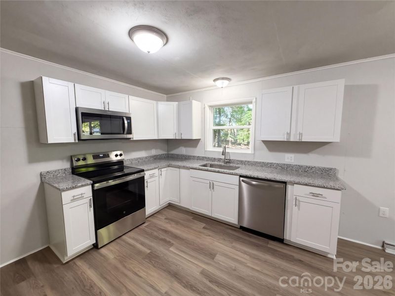 1632 Carolina Cir, Gastonia, NC 28054