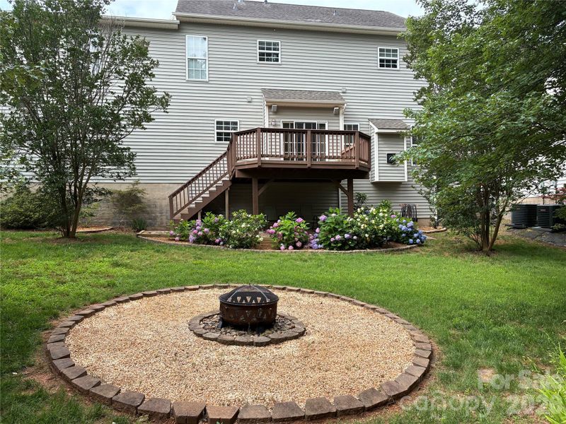 12025 Harmon Ln, Charlotte, NC 28134