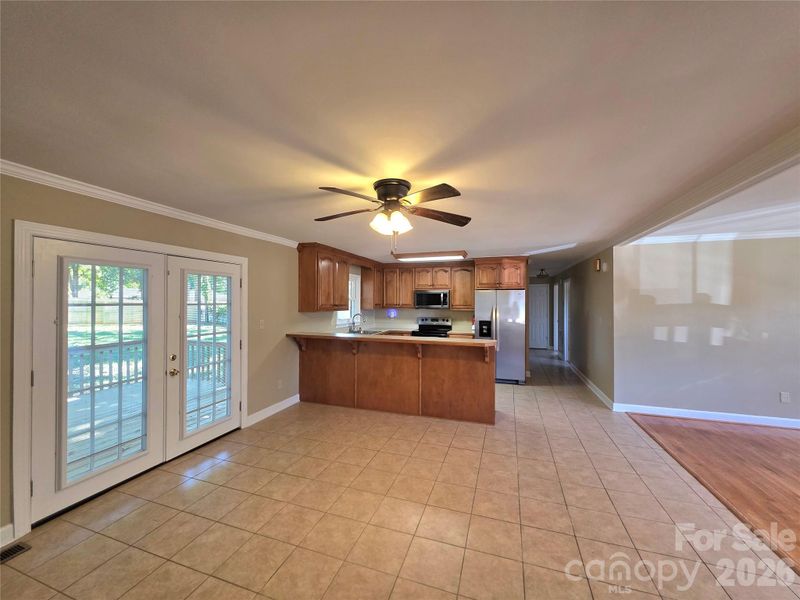 4240 Dawnwood Dr, Gastonia, NC 28056