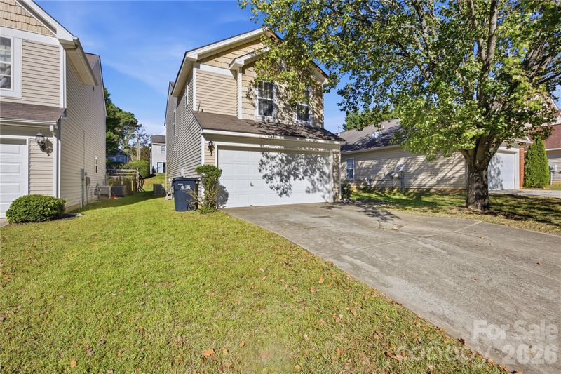 8335 Wallace Glen Dr, Charlotte, NC 28212
