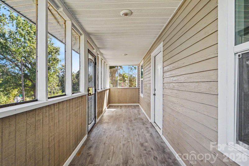 38 Pine St, Great Falls, SC 29055