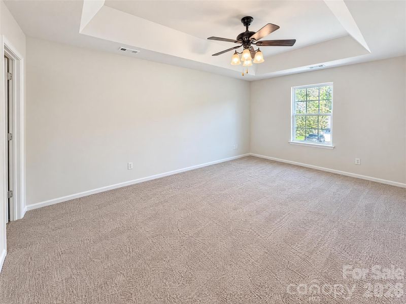 2424 Sloan Dr, Charlotte, NC 28208