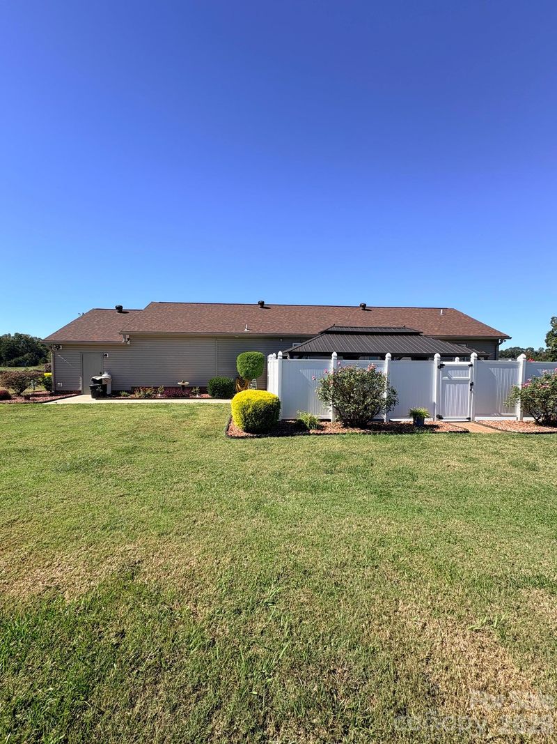 643 Shoal Rd, Lincolnton, NC 28092