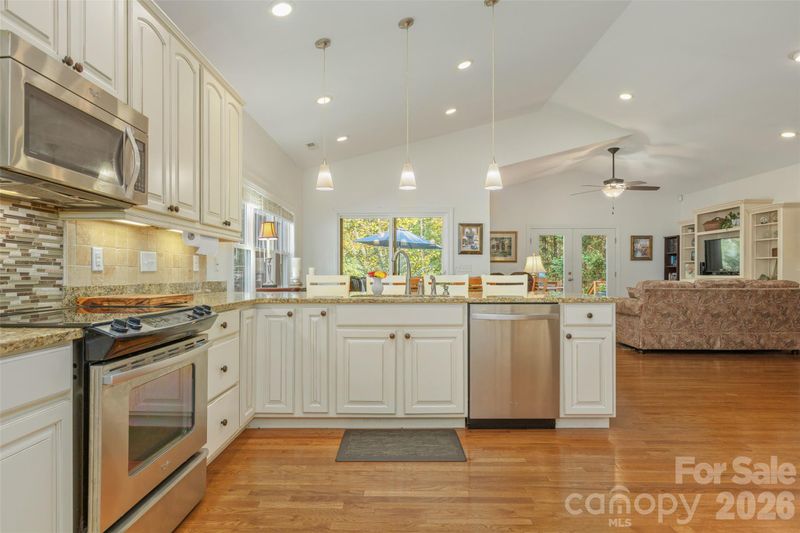 52 Fox Trot Pa, Fletcher, NC 28732