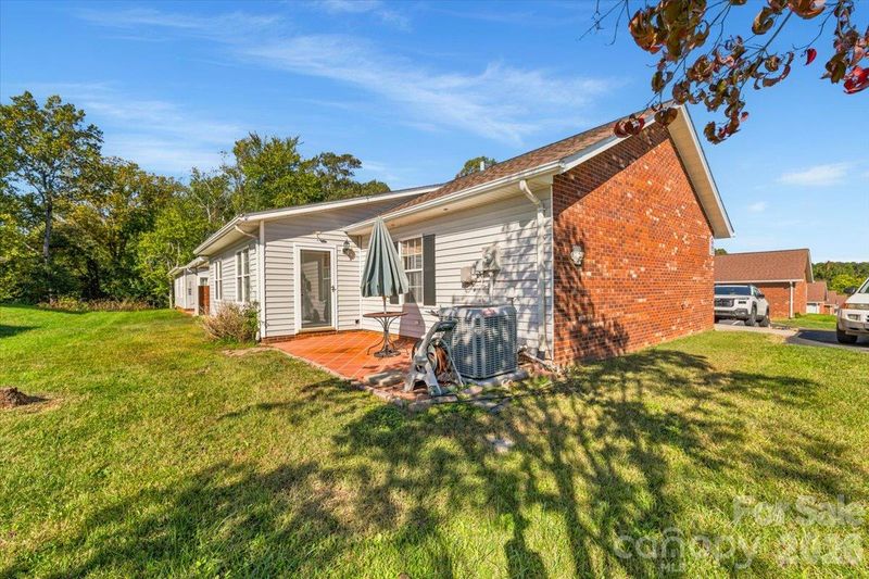 121 24th St NW, Hickory, NC 28601