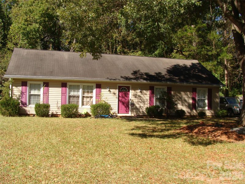 5841 Trotters Ridge Rd, Charlotte, NC 28227