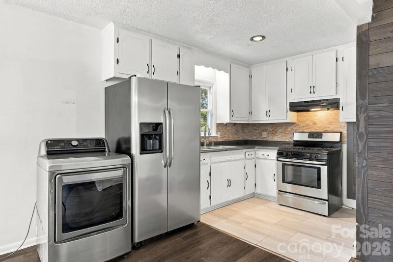 1202 Ridgewood Dr, Concord, NC 28027