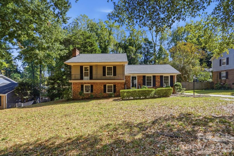 8118 Cliffside Dr, Charlotte, NC 28270