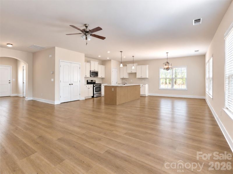 4213 Abby Jack Dr, Charlotte, NC 28216