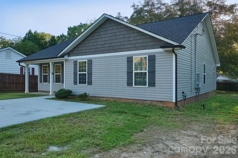 549 Gibson Dr, Concord, NC 28025
