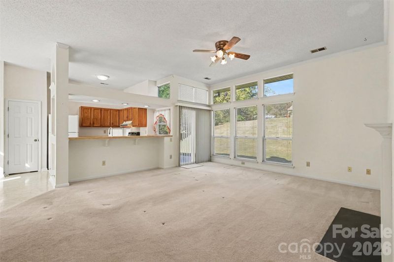5929 Old Meadow Rd, Charlotte, NC 28227
