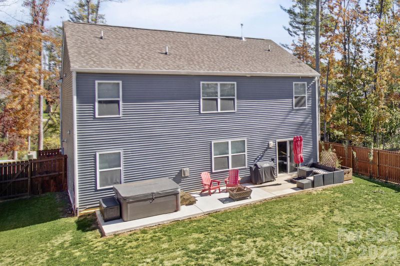 37 Caitlin Heights Ct, Fletcher, NC 28732