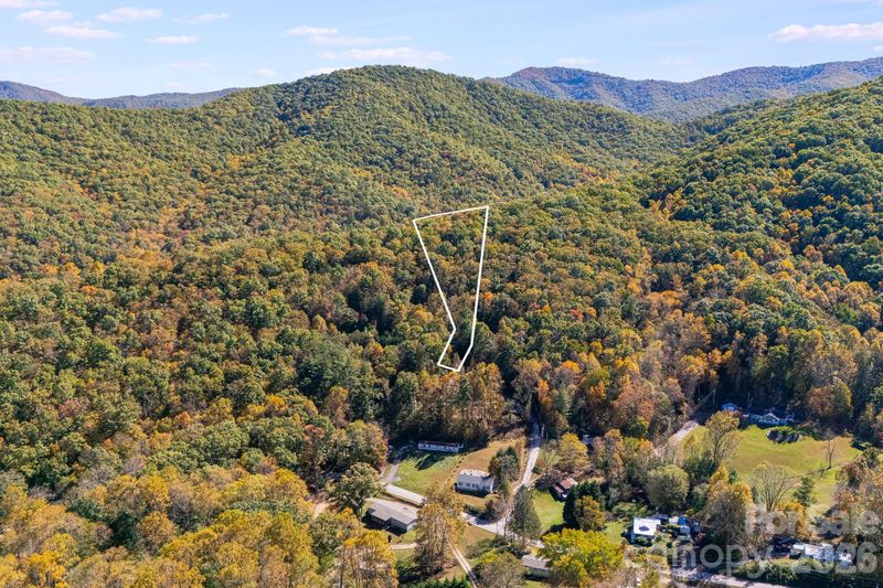 20 Santeelah Dr, Candler, NC 28715