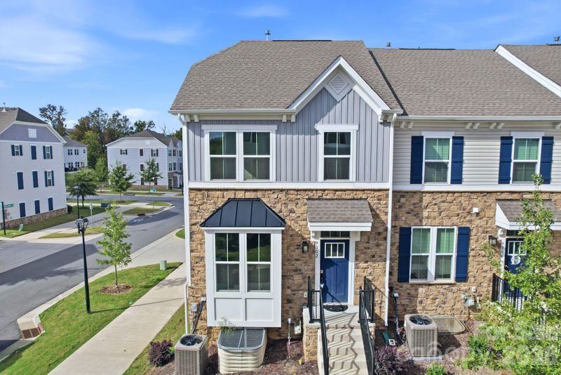 9302 Mallard Mills Dr, Charlotte, NC 28262