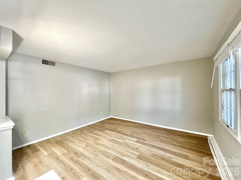 8234 Knights Bridge Rd, Charlotte, NC 28210