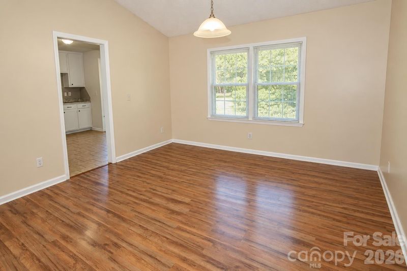 501 Mary Charlotte Dr, Charlotte, NC 28262