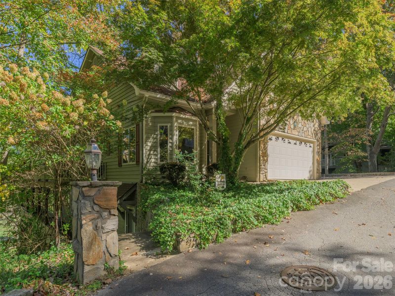 141 Aldersgate Rd, Waynesville, NC 28786