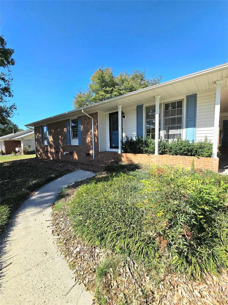 112 Wendover Dr, Lincolnton, NC 28092