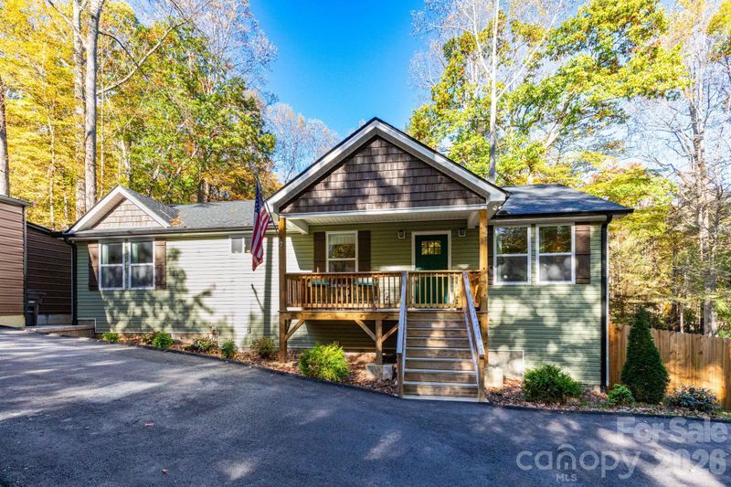 102 Reuben Branch Rd, Maggie Valley, NC 28751