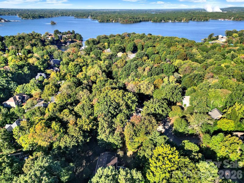 7055 Mariners Ct, Tega Cay, SC 29708