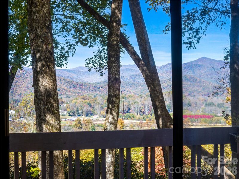 356 Middlemount Rd, Pisgah Forest, NC 28768