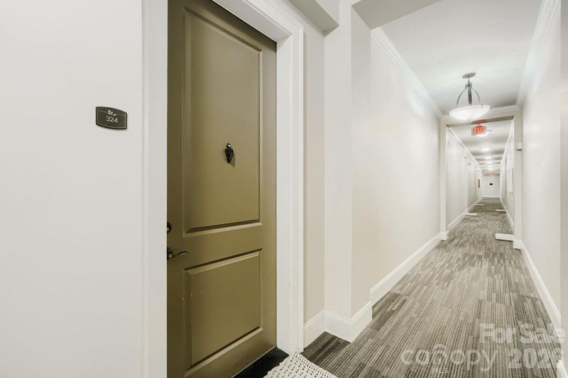 2810 Selwyn Ave #324, Charlotte, NC 28209