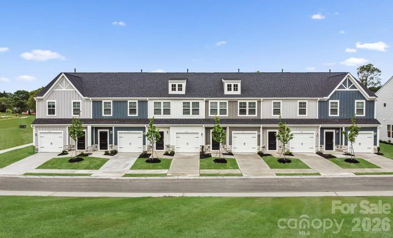 519 Barkdust Ln, Charlotte, NC 28216