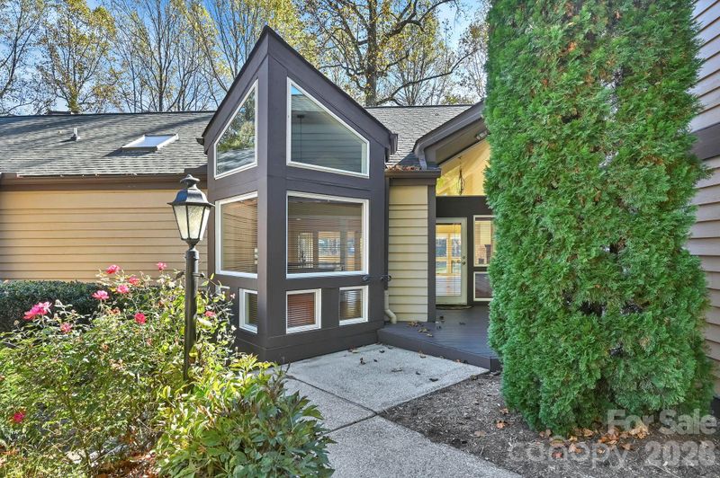 221 Winding Meadows Dr, Flat Rock, NC 28731