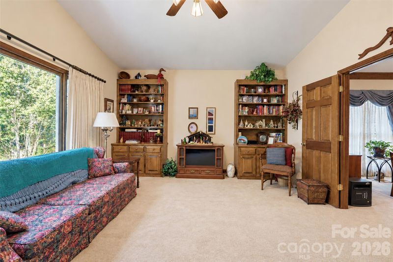 719 2nd Ave, Conover, NC 28613