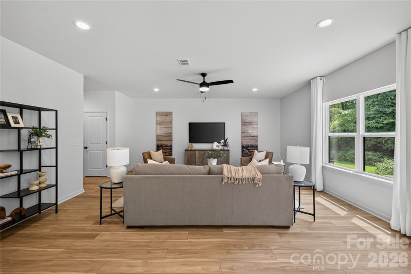 202 Tribune Dr, Charlotte, NC 28214