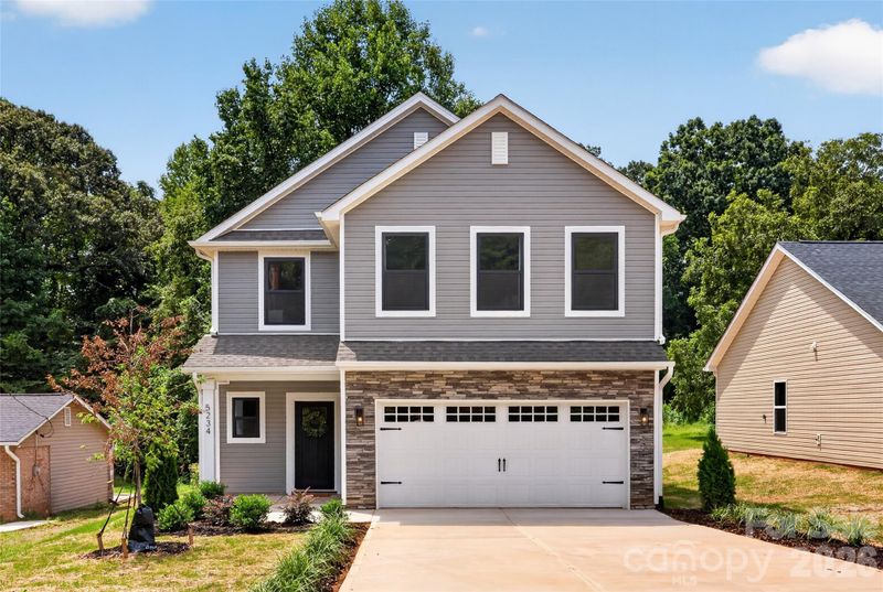 202 Tribune Dr, Charlotte, NC 28214