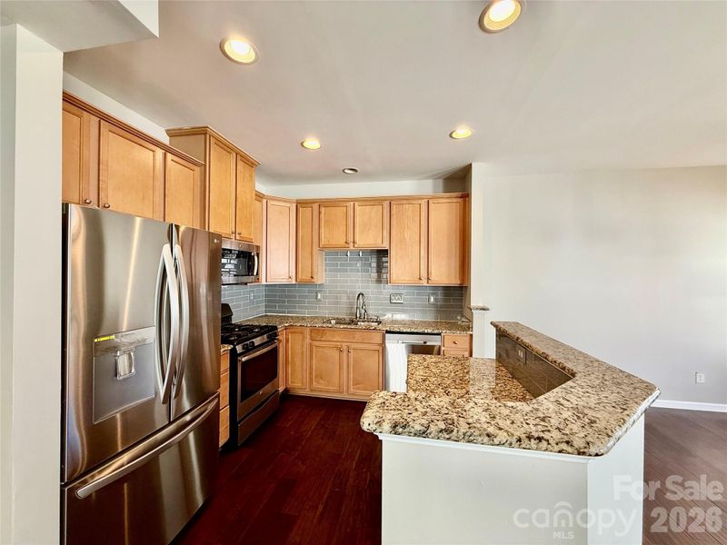 2524 Silverthorn Dr, Charlotte, NC 28273