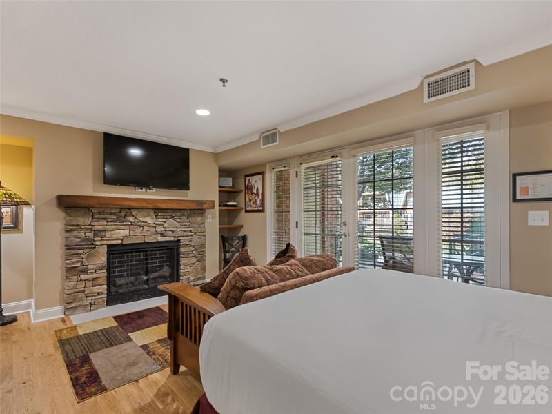 127 Bowling Park Rd, Asheville, NC 28803