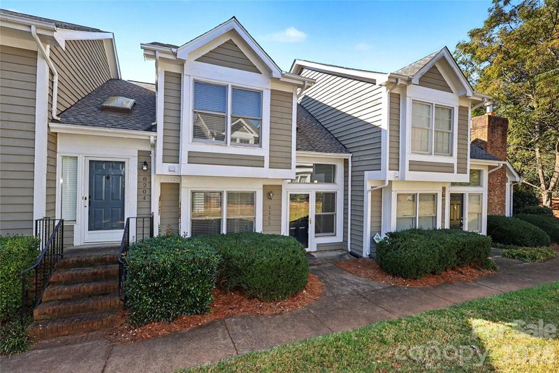 8206 Legare Ct, Charlotte, NC 28210