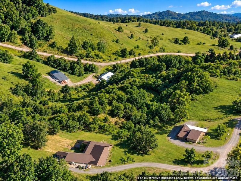 1327 Three Quarter Creek Rd, Burnsville, NC 28714