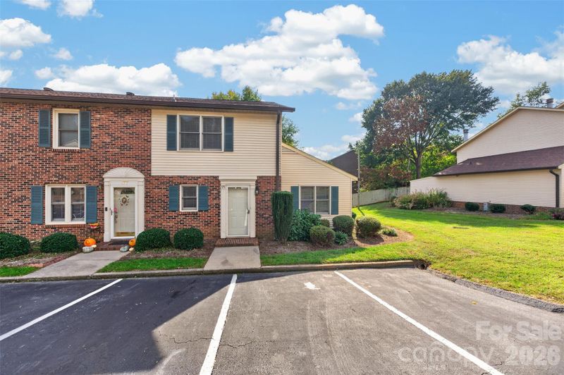 1330 5th St NE #178, Hickory, NC 28601