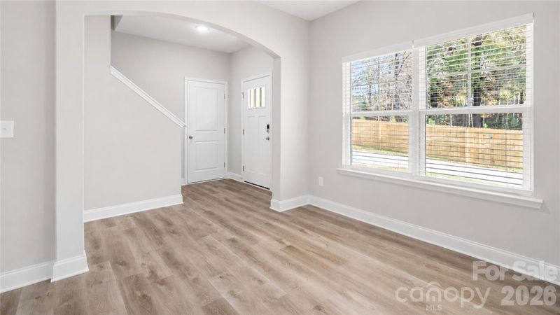 8929 Sawyer Run Ct, Charlotte, NC 28215