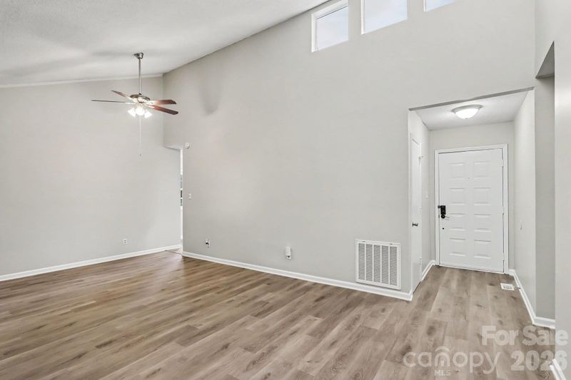 5107 Rolling Oak Ln, Charlotte, NC 28227