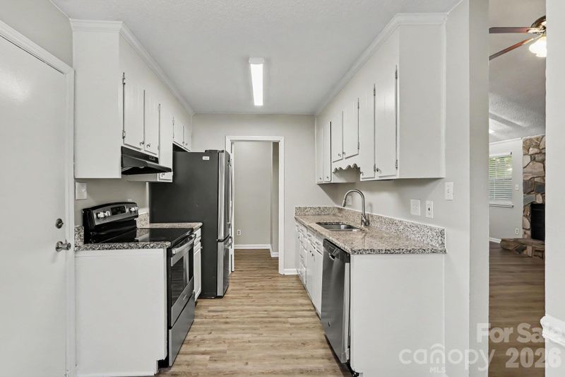 5107 Rolling Oak Ln, Charlotte, NC 28227
