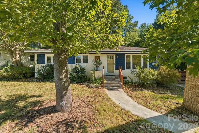 3900 Tipperary Pl, Charlotte, NC 28215