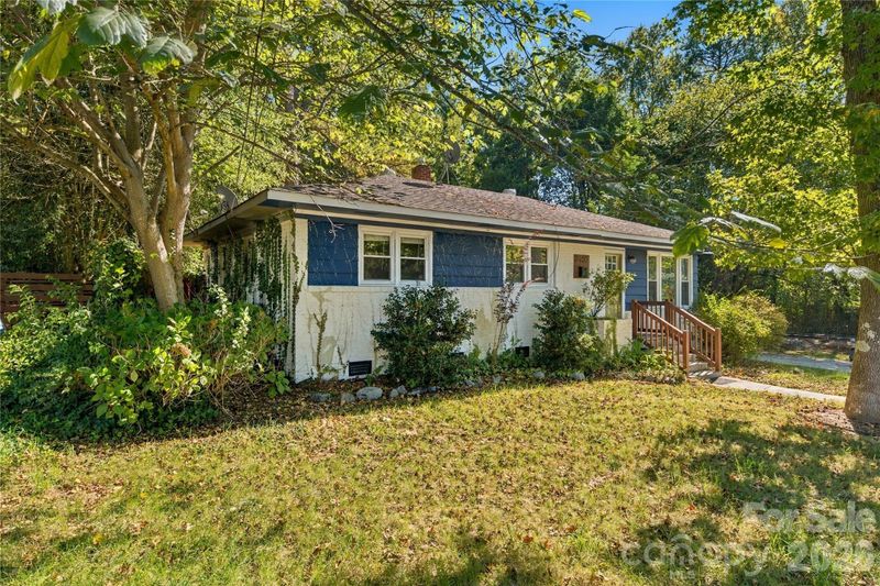 3900 Tipperary Pl, Charlotte, NC 28215