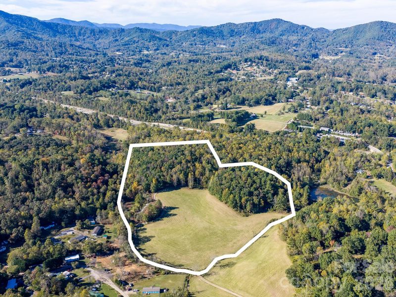 155 Anita Ln, Candler, NC 28715