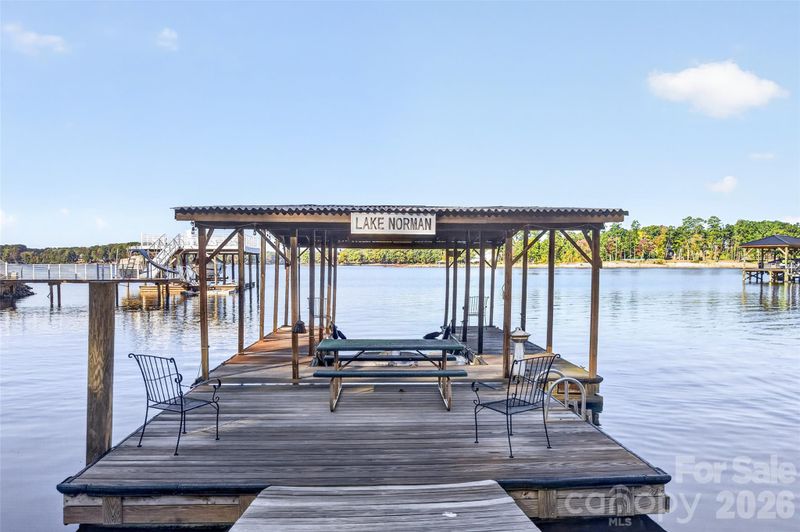 188 Paradise Peninsula Rd, Mooresville, NC 28117