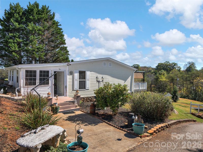 125 Goughes Branch Rd, Leicester, NC 28748
