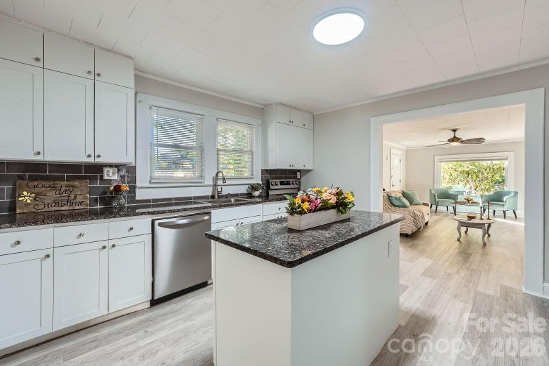 828 Richard Ave, Kannapolis, NC 28081